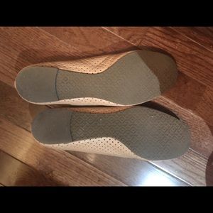 Tory Burch Shoes - Tory Burch beige perforated flats. Like new. Tory Burch Shoes - Tory Burch beige perforated flats. Like new.